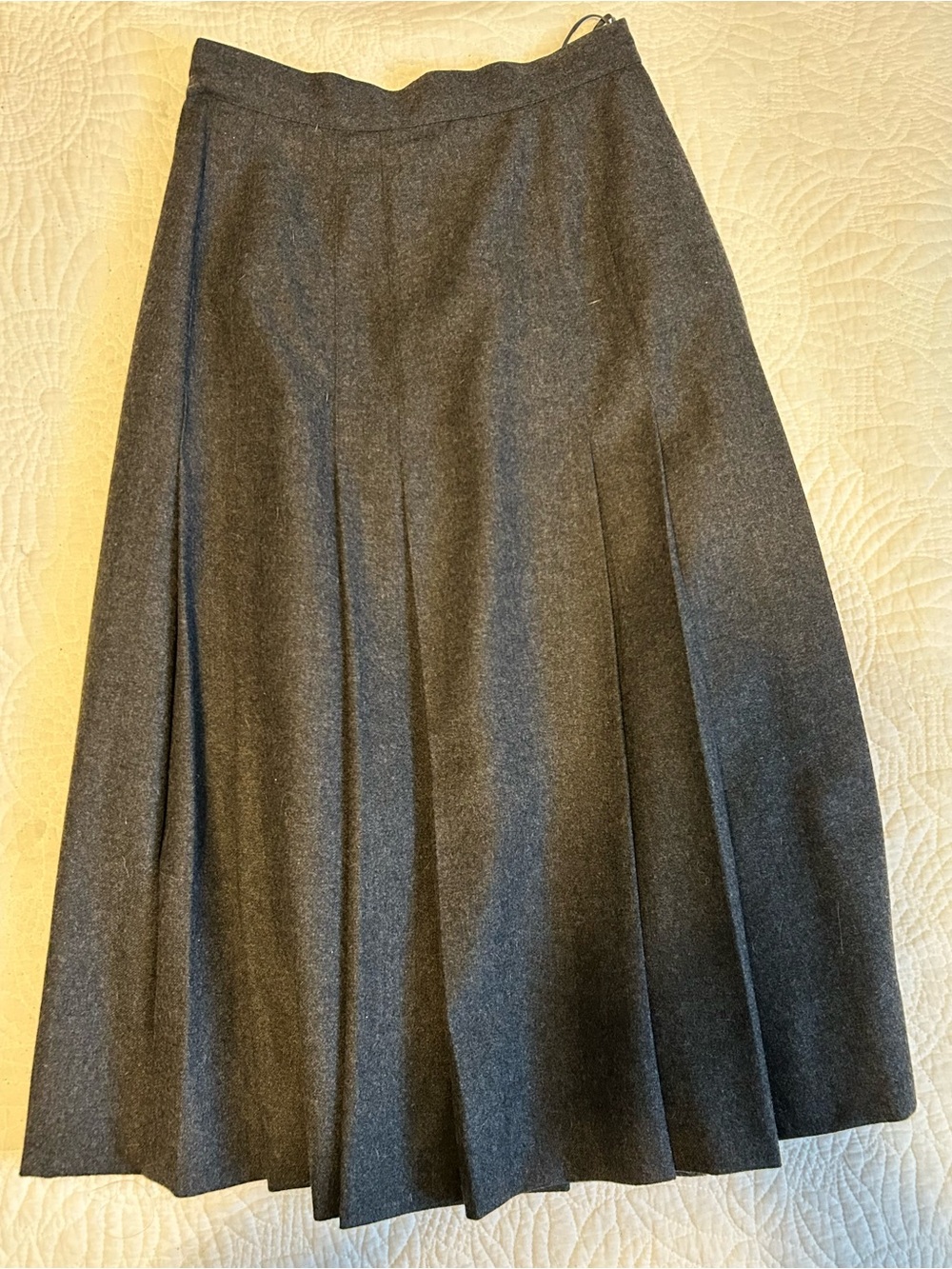 Ports International Women's A-Line wool Pleated Skirt in Charcoal Gray